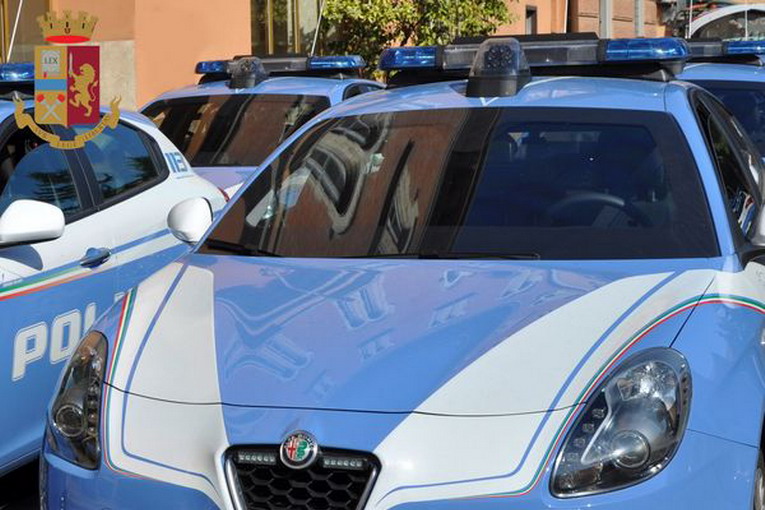 Roma, fermato un cittadino cubano indiziato di indebito utilizzo di carte di credito Roma polizia