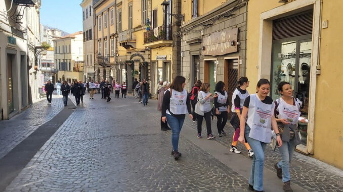 In centinaia per la pedalata/passeggiata di Memoria ‘900 “con le donne e per le donne” Memoria