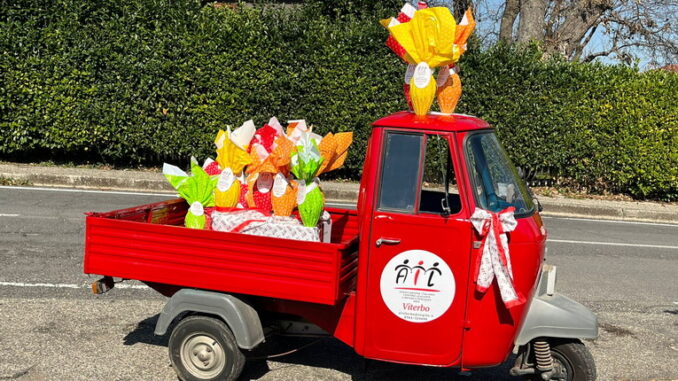 Viterbo, la solidarietà delle Uova di Pasqua dell’Ail viaggia anche in “Ape” Viterbo
