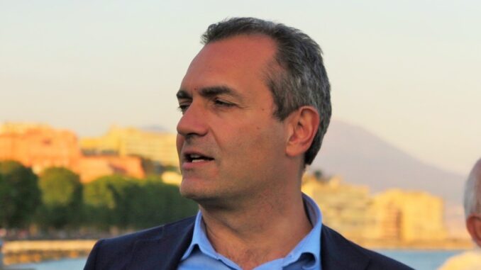 l de magistris