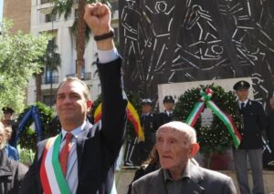 25 Aprile, De Magistris : "La memoria è necessaria per non cancellare la storia"