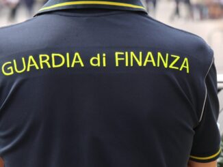 Fiumicino, individuata una spedizione di orologi contraffatti dalla Guardia di Finanza