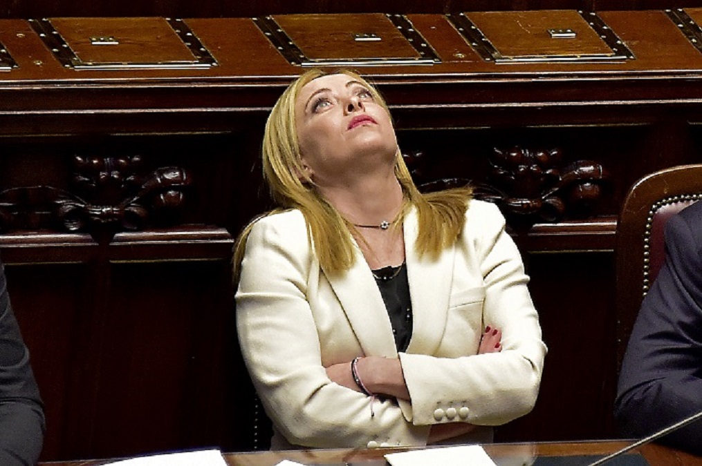 Sondaggio Dire-tecnè: cala ancora la fiducia in Giorgia Meloni e nel governo governo