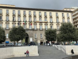 Napoli, in Consiglio approvate le tariffe tari 2023