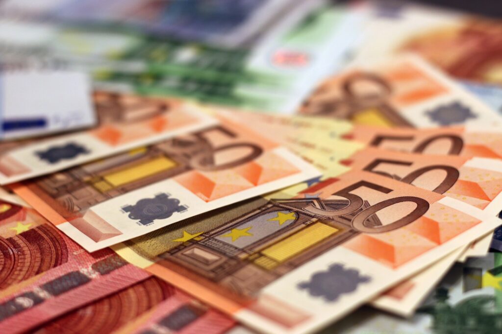 Consumi: Confesercenti, caro vita gela la spesa degli italiani inflazione