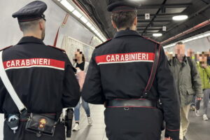 GRUPPO RM – Controlli dei Carabinieri nella metropolitana (2)