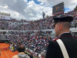Roma, Internazionali di tennis: Carabinieri fermano 2 bagarini Roma, Internazionali di tennis: Carabinieri fermano 2 bagarini
