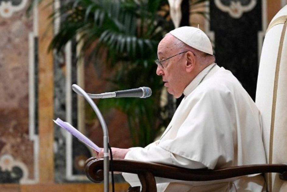 Papa Francesco: "Nessuna guerra vale la perdita di un essere umano" papa