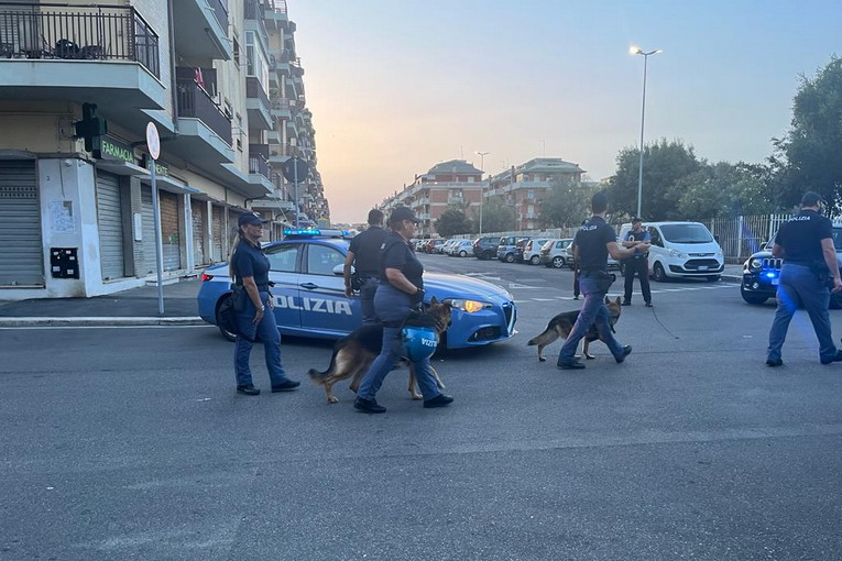 Ostia, controlli Interforze: 500 agenti impiegati in diverse perquisizioni