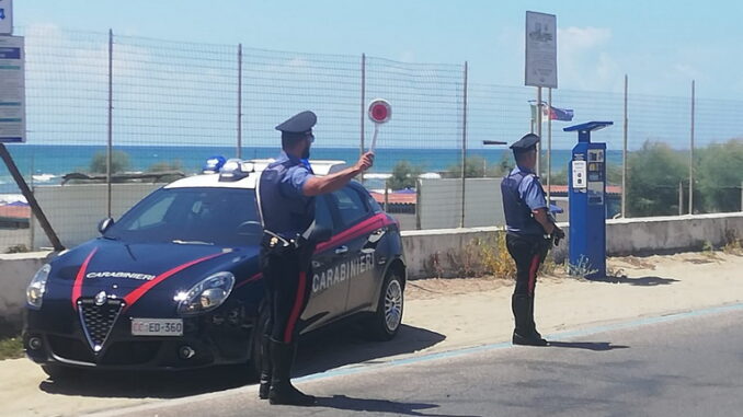 POMEZIA - Un controllo dei Carabinieri sul litorale POMEZIA