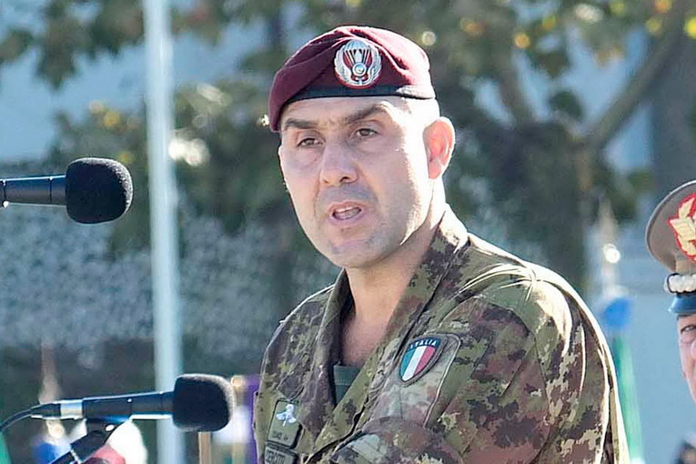 Vannacci sospeso dall’incarico per 11 mesi: “Compromesso il prestigio delle Forze armate” vannacci