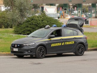 GdF Brindisi, oltre 1600 auto vendute in nero