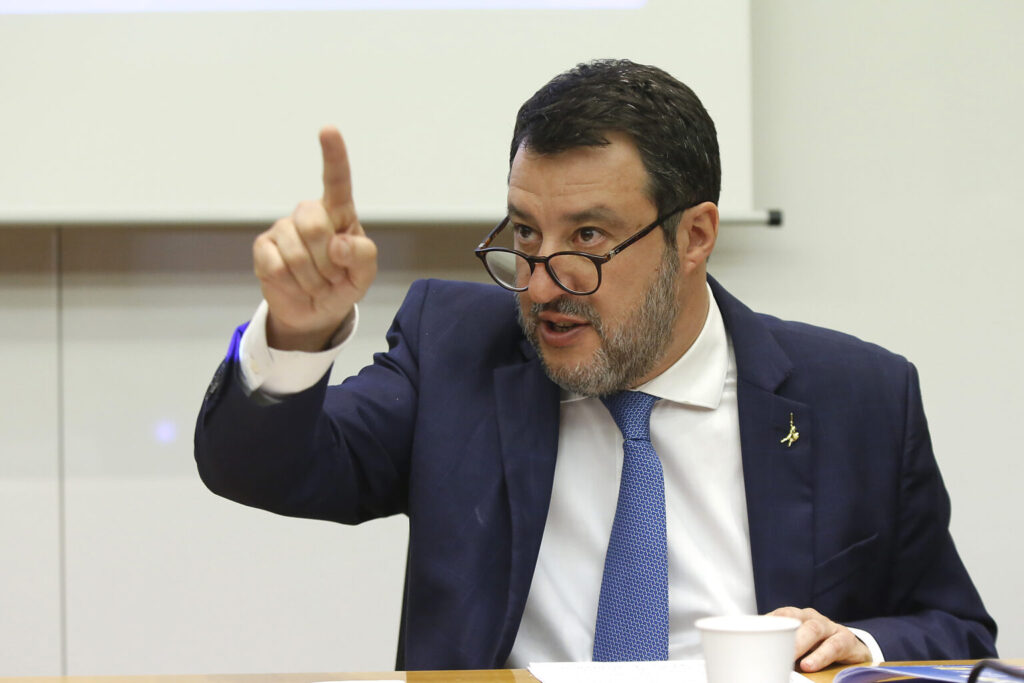 Salvini: “Noi della Lega indagati a prescindere. Vannacci? Indagato” salvini