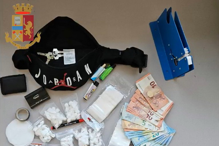Tor Bella Monaca, lotta allo spaccio: rresti e sequestri da parte della polizia Tor Bella Monaca