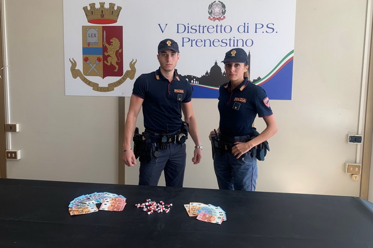 Roma, 8 persone arrestate dalla polizia per spaccio di droga Roma
