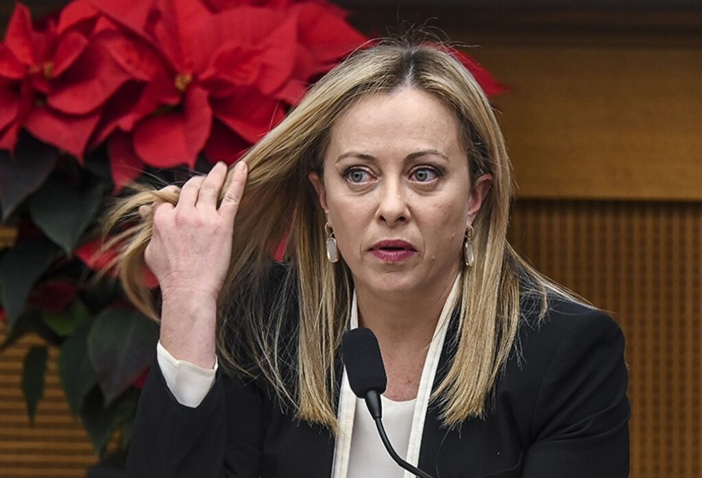 Fratoianni: "A destra hanno la coda di paglia" pensioni