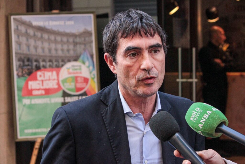 Fratoianni: "Basta omicidi sul lavoro, basta stragi di lavoratori" fratoianni
