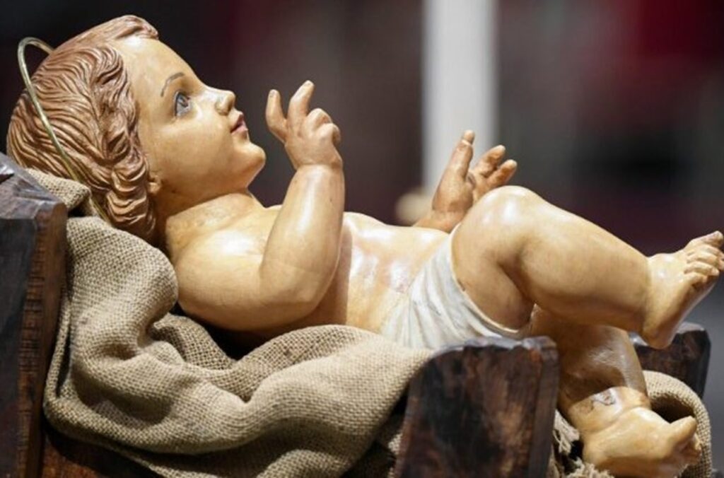 Il Papa: "Concludere l'anno alla scuola di Maria, con gratitudine e speranza" papa