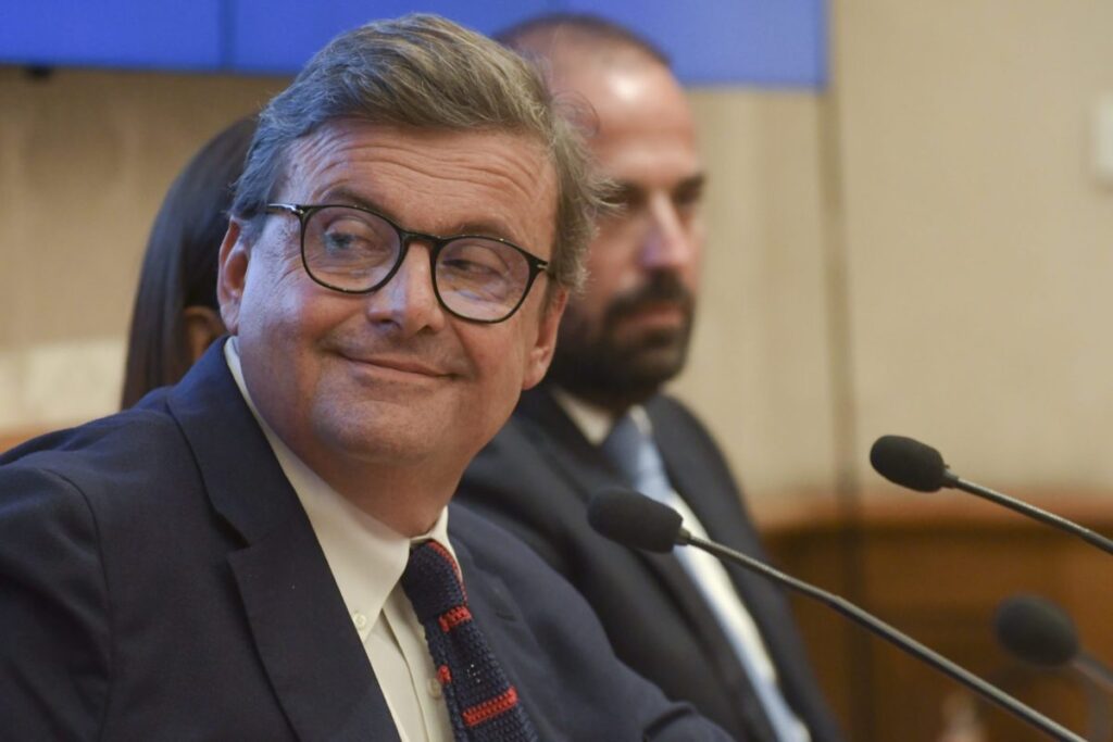 Fisco, i "ricchi" scelgono Calenda calenda