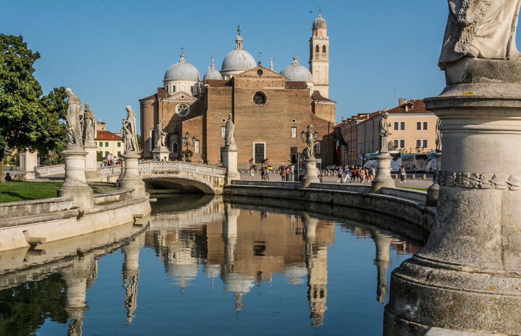 Viaggio della Memoria, il Comune di Padova accompagna 197 studenti a Trieste, Budapest, Auschwitz e Vienna