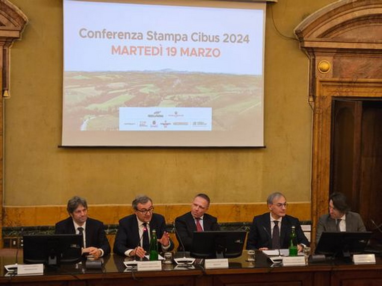 Agroalimentare, Lollobrigida presenta Cibus 2024 Agroalimentare