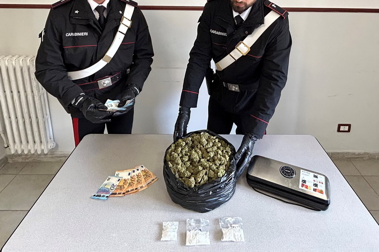 La Storta, fermate due persone con un chilo di marijuana e 31 grammi di coca La Storta