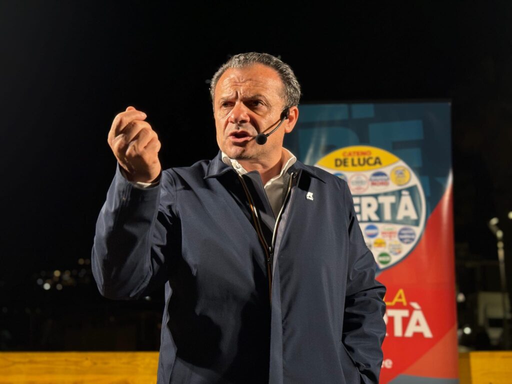 Cateno De Luca: "Liberare la Sicilia dalla mala politica e cambiare questa Europa liberticida" sicilia