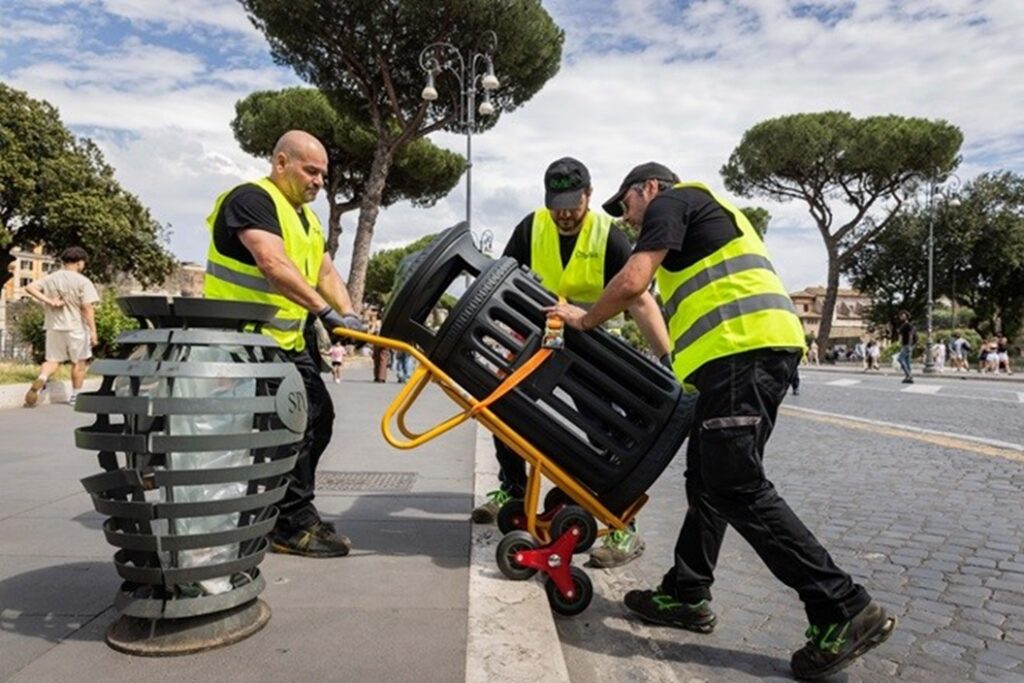 Roma: "Cestò", ecco i nuovi raccoglitori di rifiuti roma