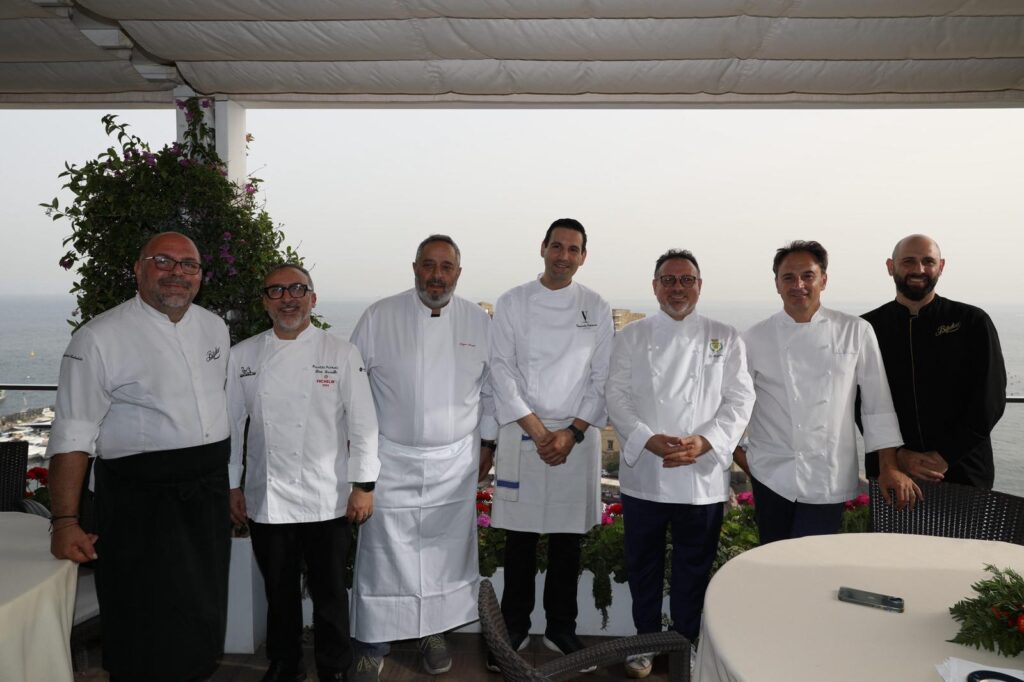 Le eccellenze della gastronomia campana danno il benvenuto all’Executive Chef del Grand Hotel Vesuvio Emanuele Petrosino gastronomia