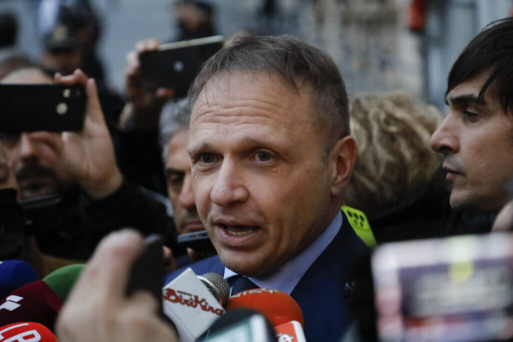 Il portavoce di Lollobrigida nelle chat con ‘Diabolik’: “Gli ebrei? Mortacci loro” lollobrigida