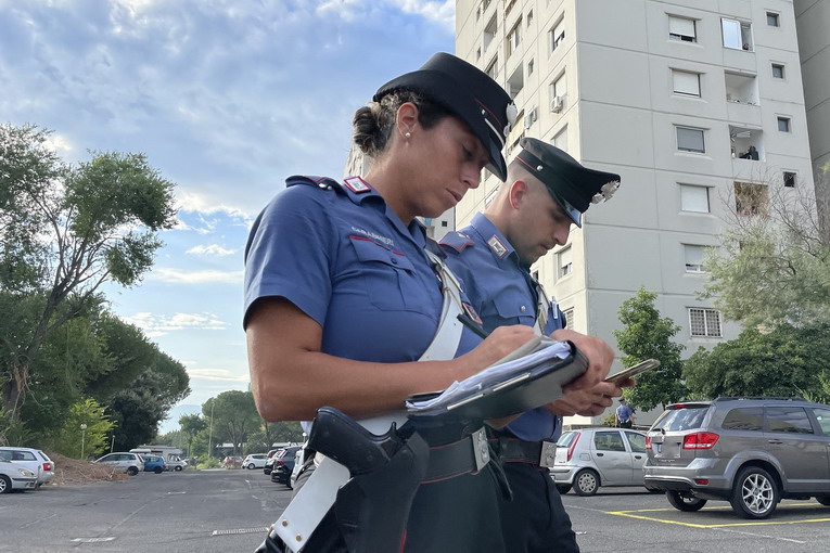 Tor Bella Monaca, controlli dei carabinieri: un arresto e 5 sanzioni ad attività commerciali Tor Bella Monaca