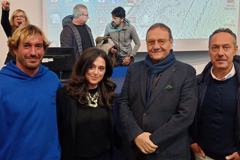 Fiumicino, incontro del sindaco Baccini all'IIS Baffi su bullismo e cyberbullismo Fiumicino, incontro del sindaco Baccini all'IIS Baffi su bullismo e cyberbullismo
