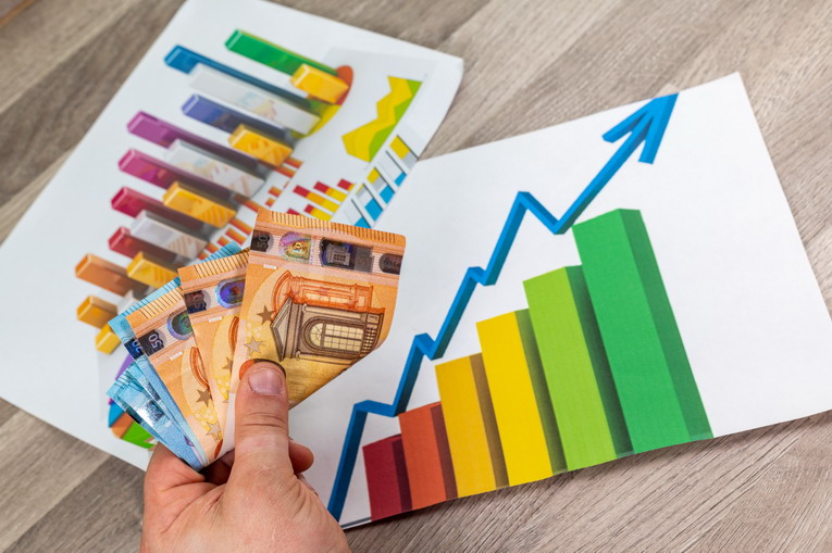 Economia turca: le tensioni politiche accentuano i rischi finanziari e strutturali Rating aziendale: