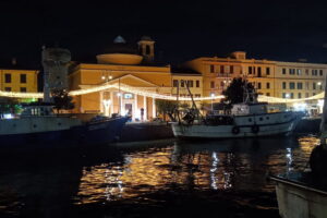 Fiumicino, la magia del Natale avvolge il territorio: accese le luminarie