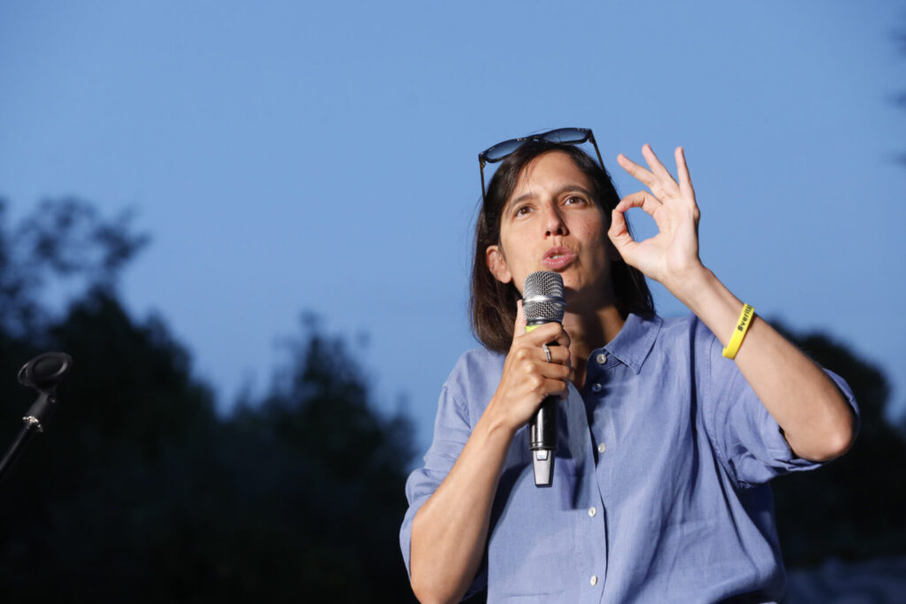 Schlein: “Il governo con una mano aumenta gli stipendi ai ministri, con l’altra blocca il salario minimo” schlein