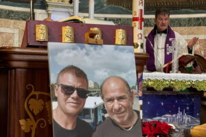 Fiumicino, l'ultimo saluto a Massimo e Claudio Di Biase
