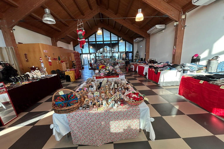 Fiumicino, mercatino degli affari solidali: proroga dell'evento dopo il Natale Fiumicino, mercatino degli affari solidali: proroga dell'evento dopo il Natale