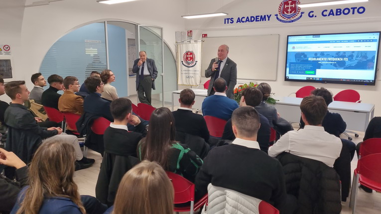 Rivoluzione scuola: avanti con il 4+2, Istituti tecnici e professionali anche in 4 anni e poi il biennio negli ITS Academy