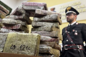 Napoli, sequestro record di droga da parte dei carabinieri: 80 kg di cocaina per affari da oltre 10milioni