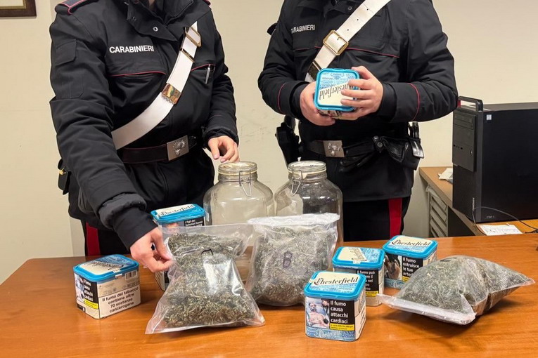 Acilia, fermato un 66enne per spaccio di sostanze stupefacenti Acilia, fermato un 66enne per spaccio di sostanze stupefacenti