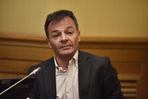 UE, S. Fassina (economista) “Il riarmo è scelta politica, classi dirigenti usano la paura per puntellare la loro credibilità"