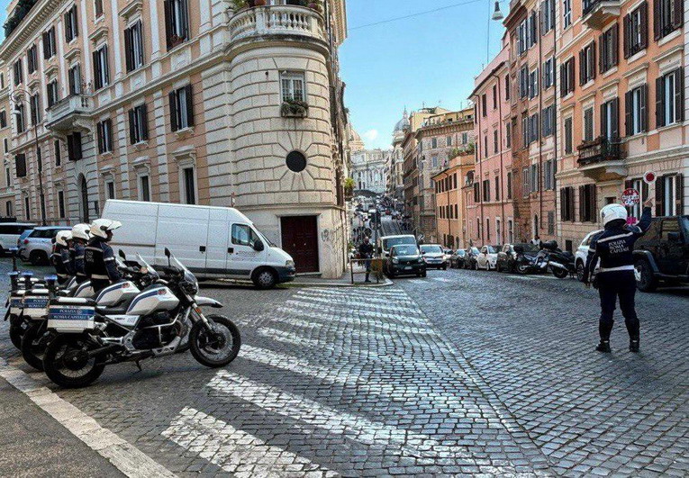 Roma, polizia locale: indagini su accessi illegali nella ZTL e targhe alterate
