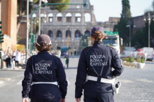 Polizia Locale, controlli al Colosseo: due persone denunciate
