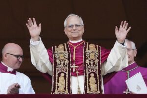 Le prime parole di Papa Leone XIV: "La pace sia con voi"