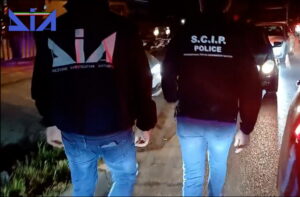 Traffico internazionale di droga, riciclaggio e abuso d'ufficio: maxi operazione tra Albania e Italia