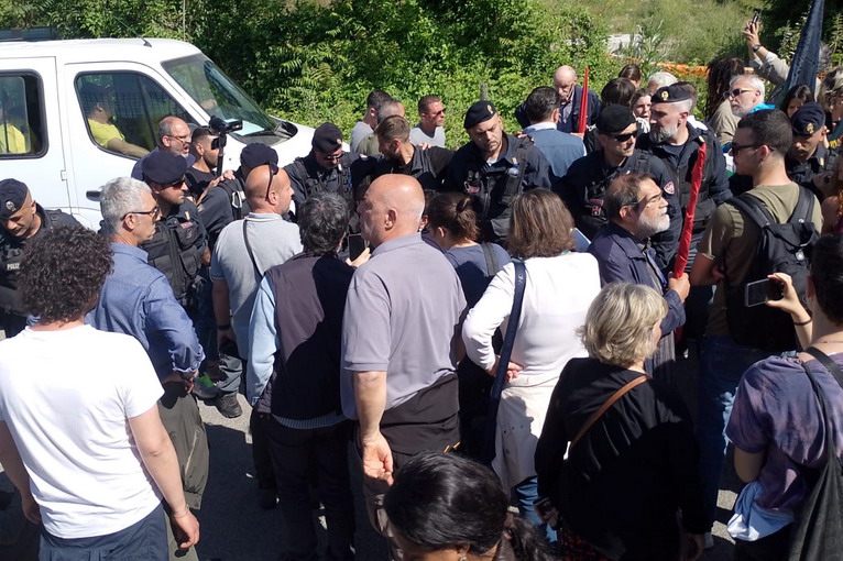 Potere al Popolo: “Gualtieri servo dell’AS Roma: per gli abitanti di Pietralata solo ruspe e polizia”
