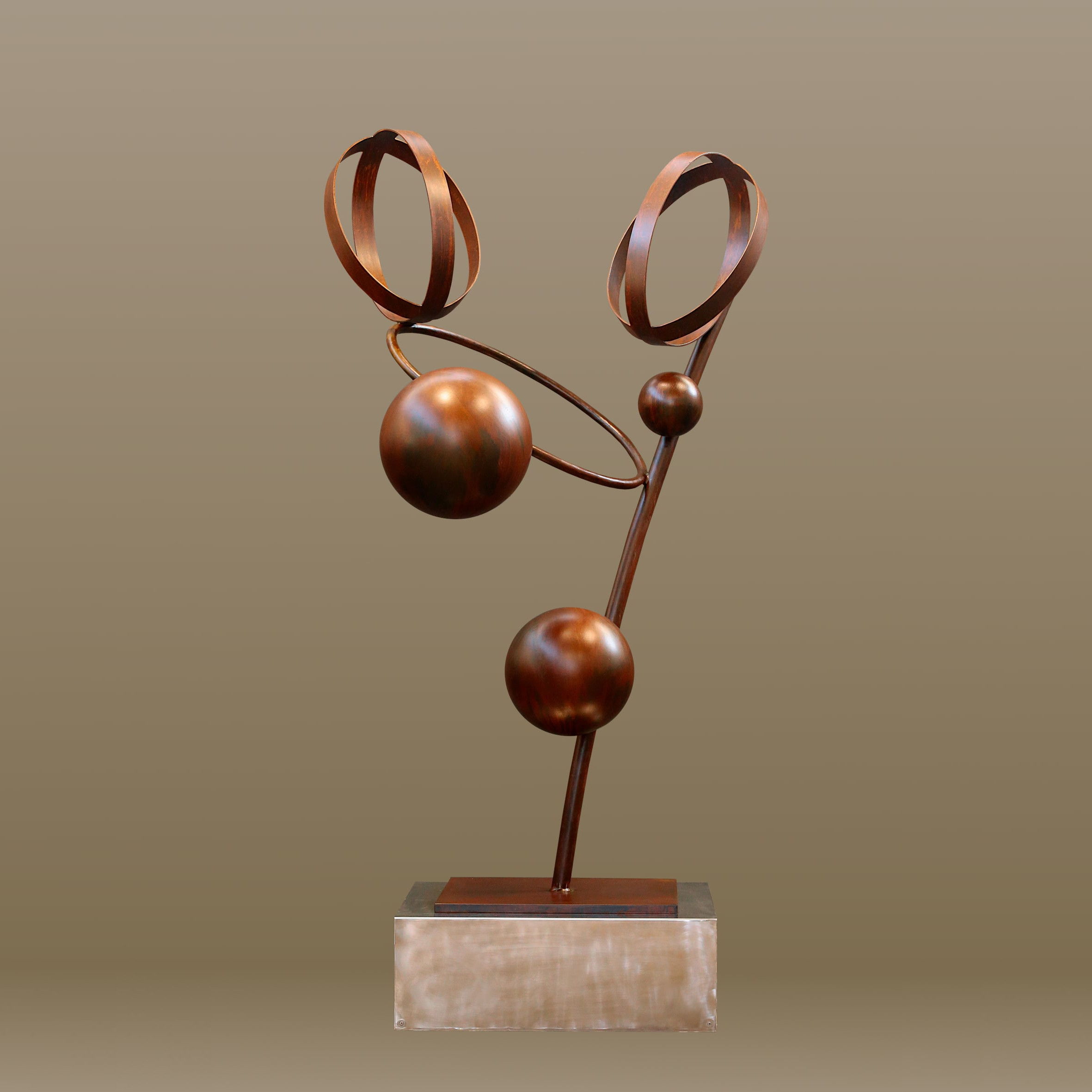 Milano Scultura 2025: le opere e le emozioni di Cesare Catania tra materia e intelligenza artificiale