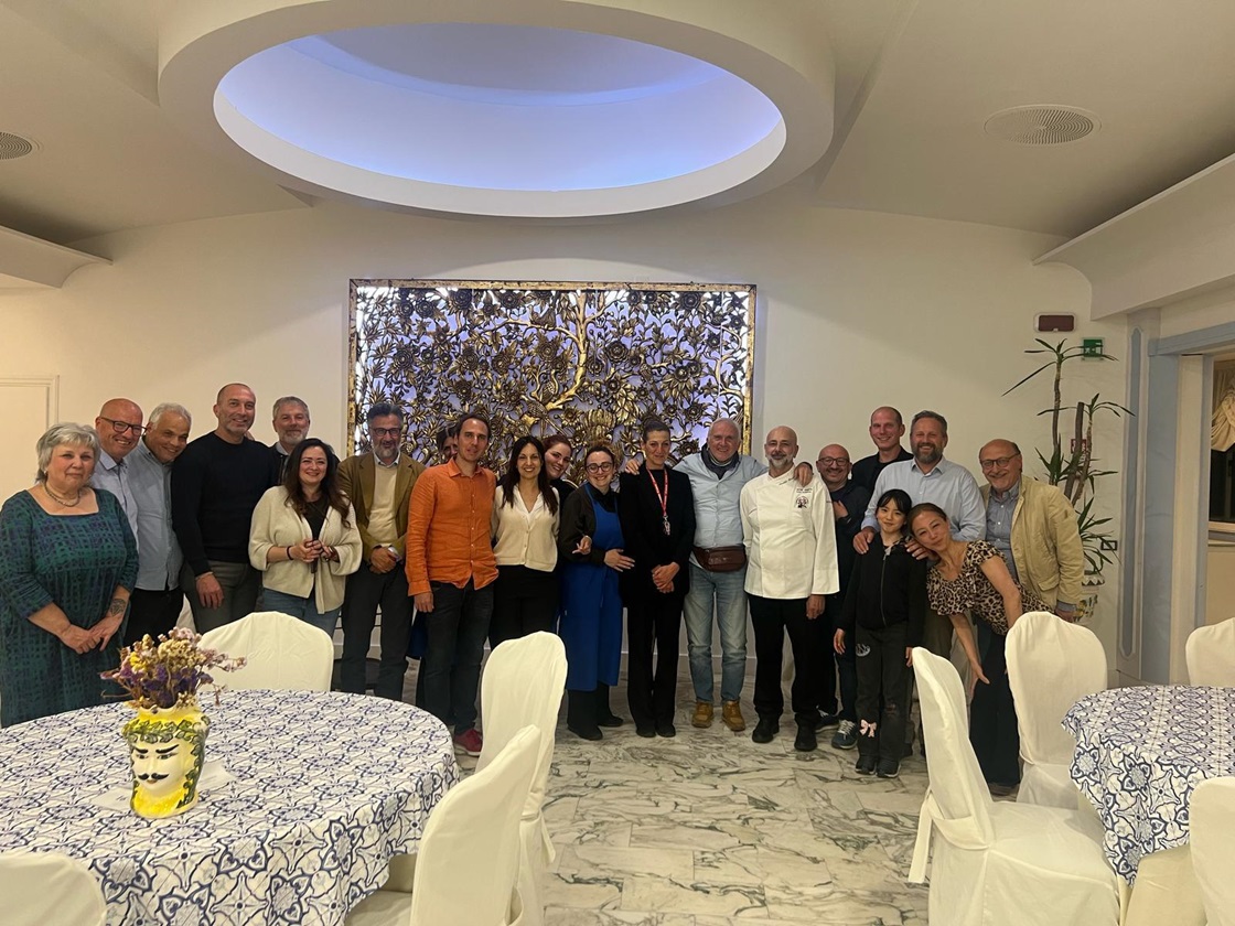 Il “Premio Internazionale Olio delle Sirene” fa tappa all’Hotel Oriente di Vico Equense