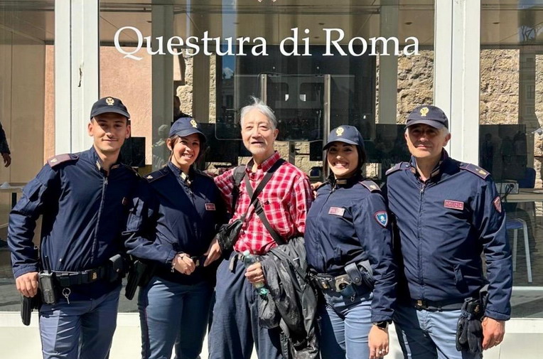 Roma, pellegrino perde l’orientamento e si perde: scatta l’aiuto della polizia