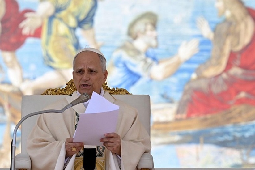 Il Sindaco e la città rendono omaggio a Papa Leone XIV